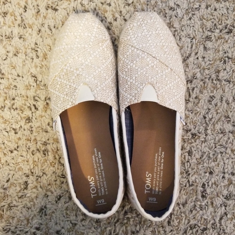 Toms